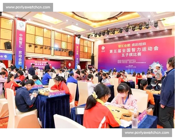 世界冠军 CC 首局险胜 QZZ，皇儿力挺引五子棋圈热议