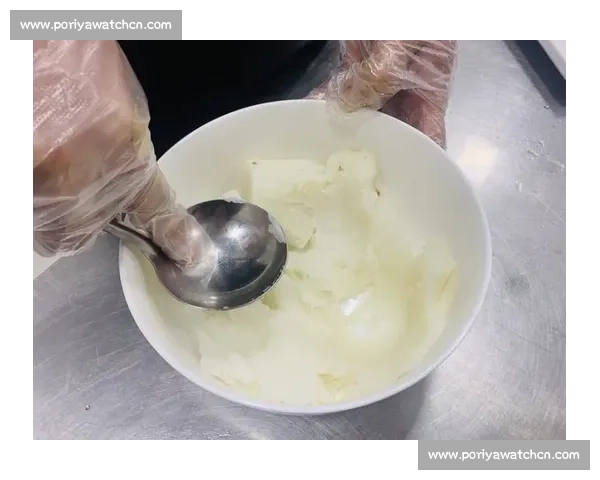 世界冠军 CC 首局险胜 QZZ，皇儿力挺引五子棋圈热议